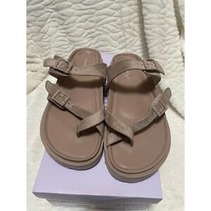Size 9.5 - Madden Girl Mauii sandal - NWT - RETAILS $49
